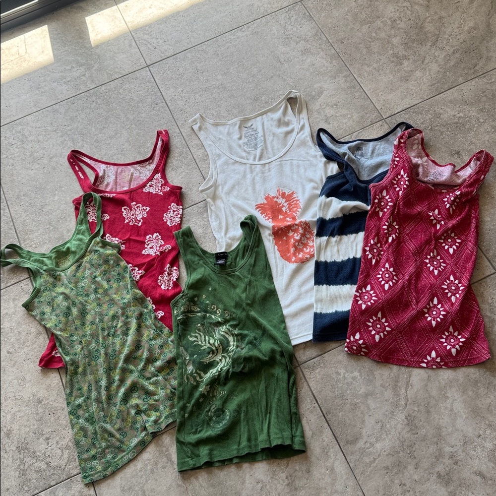 Lot of T-tops. 3 Faded Glory, 2 Mossimo and 1 Fang. Various sizes.